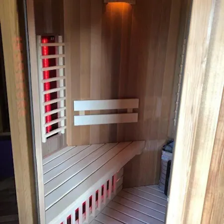 別荘 De Essenburgh 7-persoons, Overdekte Hottub En Lounge, Barrel Sauna, Sunshower, Wifi, Omheinde Tuin, Huisdier Vriendelijk