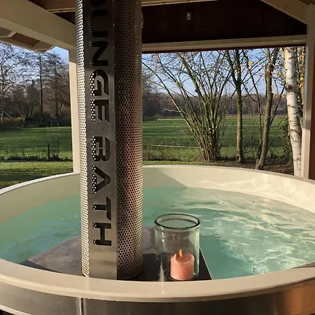 別荘 De Essenburgh 7-persoons, Overdekte Hottub En Lounge, Barrel Sauna, Sunshower, Wifi, Omheinde Tuin, Huisdier Vriendelijk